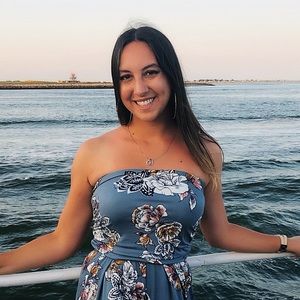 Meet your Posher, Courtney